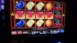 Bàn baccarat live casino phát trực tiếp với dealer thật tại hm888 Việt Nam
